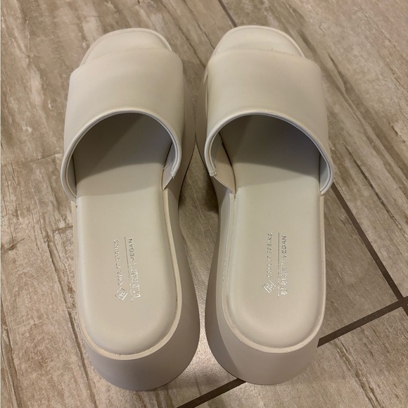 Call it Spring - Size 9 - Wedges - Picture 3 of 5